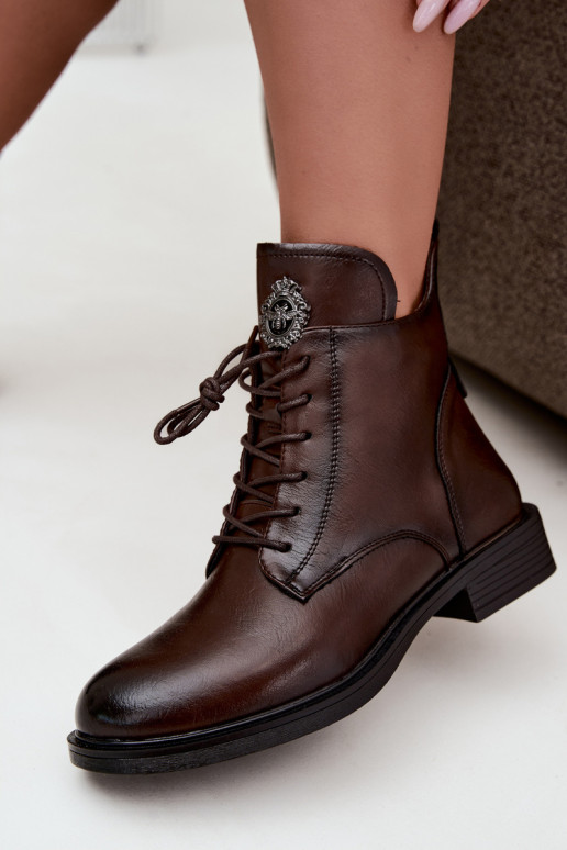 Botins castanhos chocolate com saltos largos e ornamentos Leonise