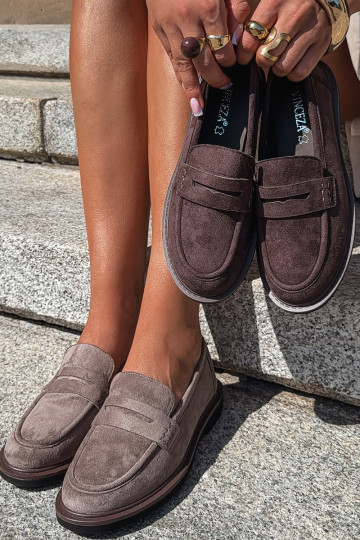 Mocassins femininos em camurça na cor chocolate Vinceza 62335 2
