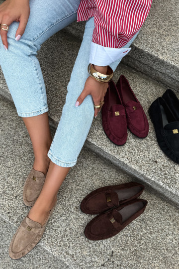 Mocassins femininos com babados e detalhes decorativos na cor areia Kairo 2