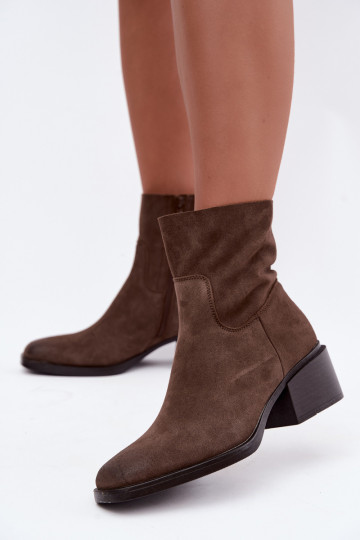 Botins femininos em camurça marrom Iveris