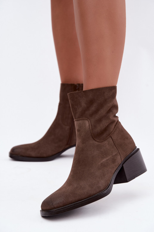 Botins femininos em camurça marrom Iveris