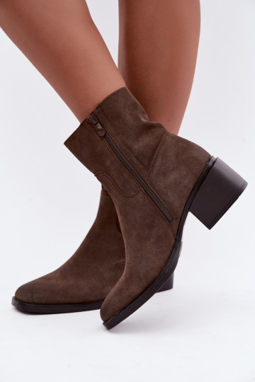 Botins femininos em camurça marrom Iveris 2