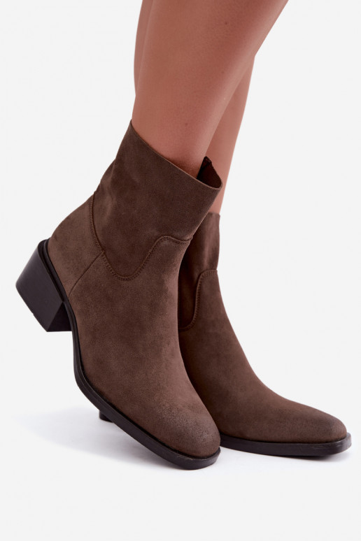 Botins femininos em camurça marrom Iveris