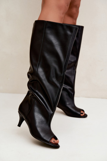 Botas altas com bico aberto em salto fino de couro sintético preto Velise 2