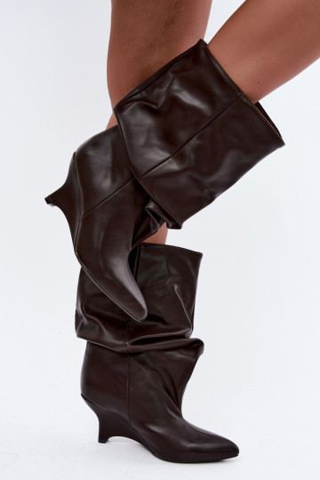 Botins slouchy com plataforma em chocolate Ilyna