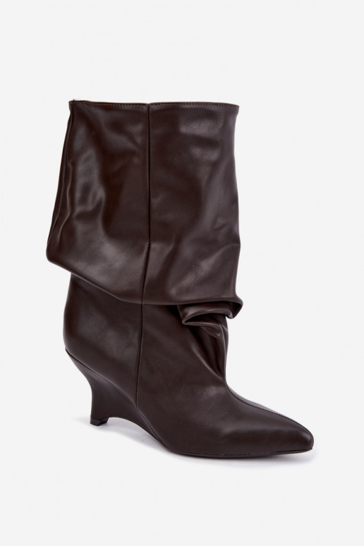 Botins slouchy com plataforma em chocolate Ilyna
