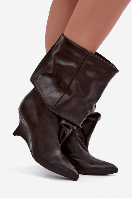 Botins slouchy com plataforma em chocolate Ilyna
