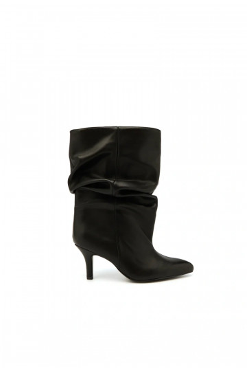 Botins slouchy com salto em preto Gelra