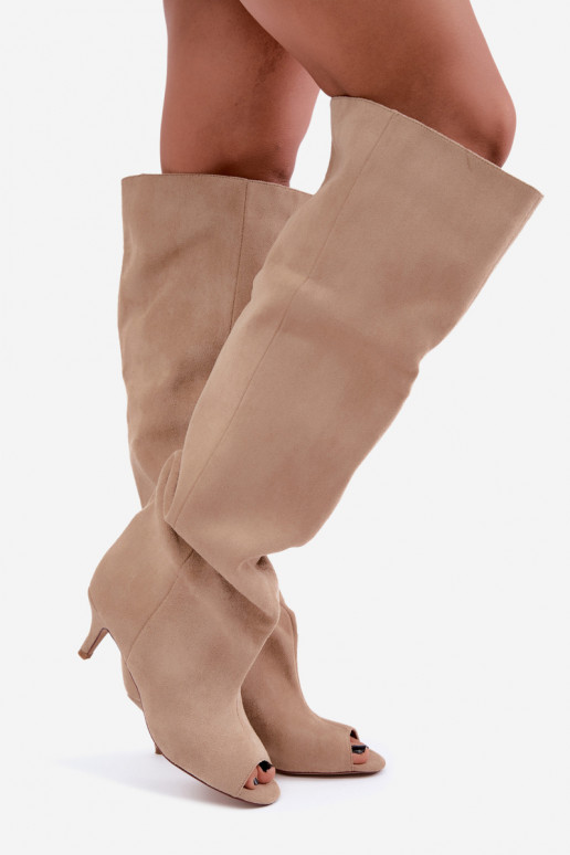 Botas altas com cano alto e bico aberto em areia Henya