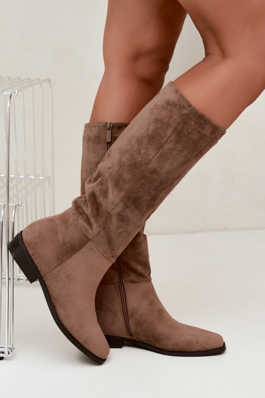 Botas altas femininas com salto baixo em areia Feretta