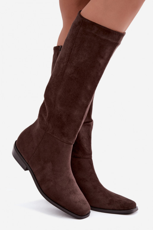 Botas altas femininas com salto baixo em chocolate Feretta