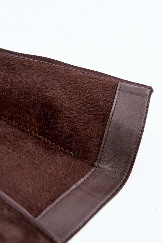 Botas altas femininas com salto baixo em chocolate Feretta