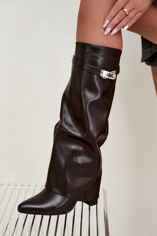 Botas altas femininas acolchoadas com cano costurado e saltos chocolate Salia