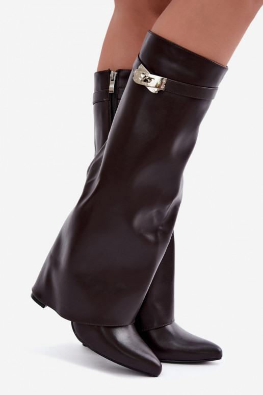 Botas altas femininas acolchoadas com cano costurado e saltos chocolate Salia