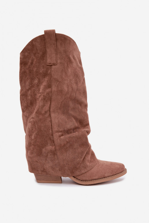 Botas altas de estilo cowboy enrugadas com saltos e cano costurado castanho Ives