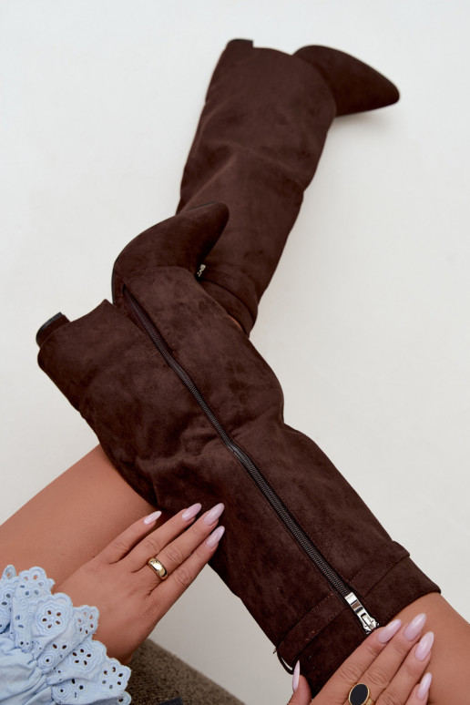 Botas altas femininas acolchoadas com cano costurado e saltos chocolate Salia