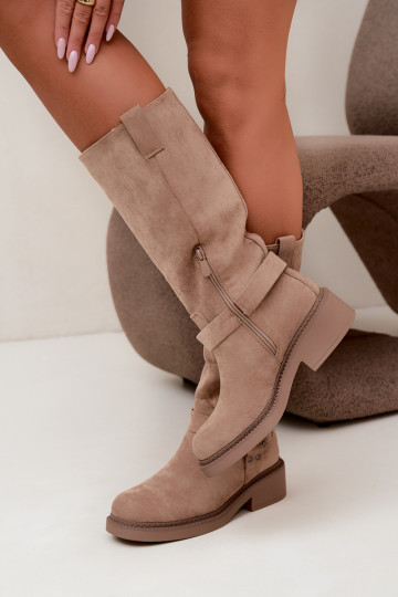 Botas femininas acima do joelho com detalhes decorativos na cor areia Morla