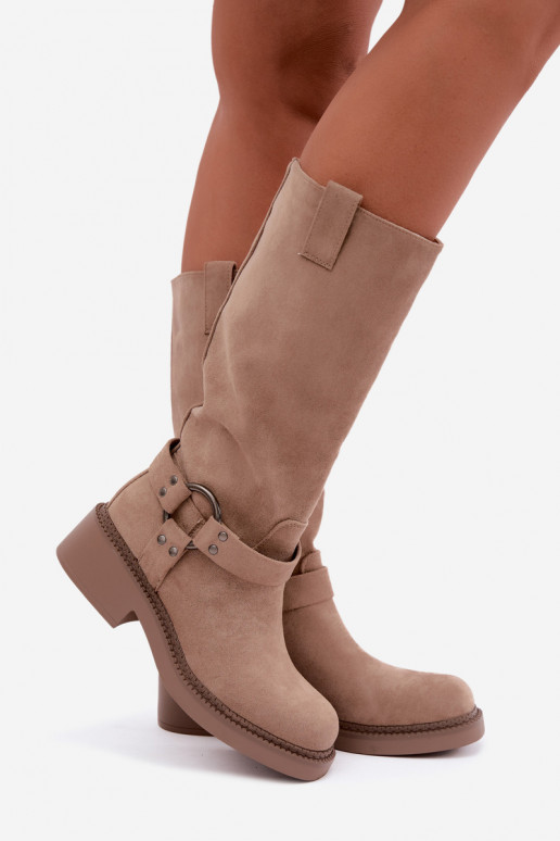 Botas femininas acima do joelho com detalhes decorativos na cor areia Morla
