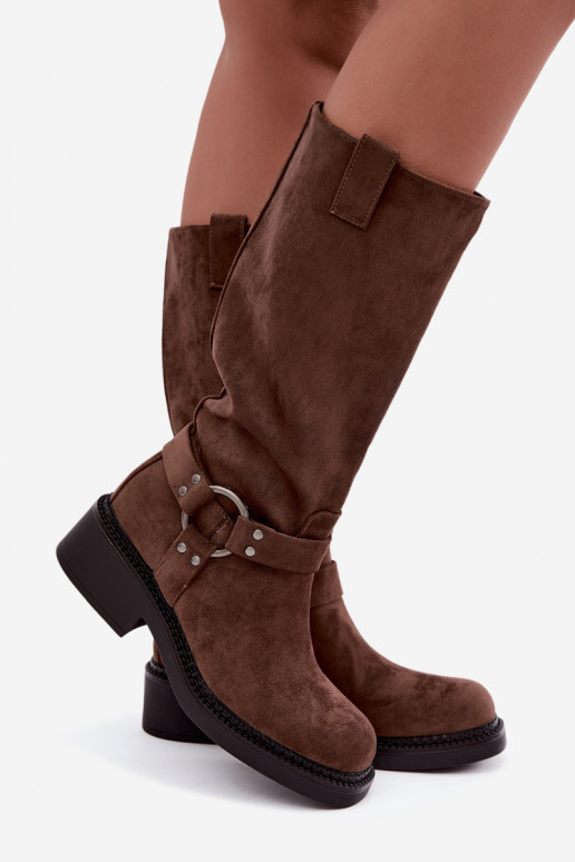 Botas femininas acima do joelho com detalhes decorativos na cor marrom Morla