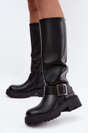 Botas femininas isoladas acima do joelho com fivelas na cor preta Glena 2