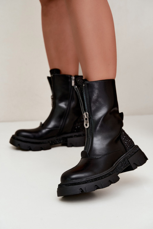 Botins femininos isolados com decoração na cor preta Inenia