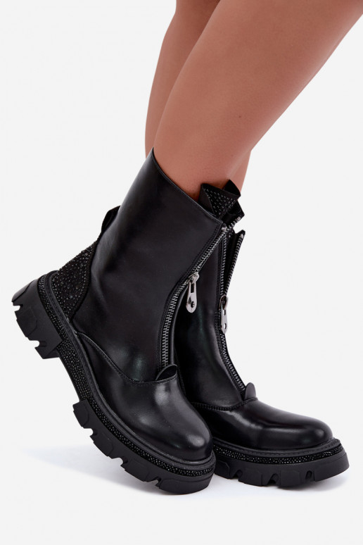 Botins femininos isolados com decoração na cor preta Inenia