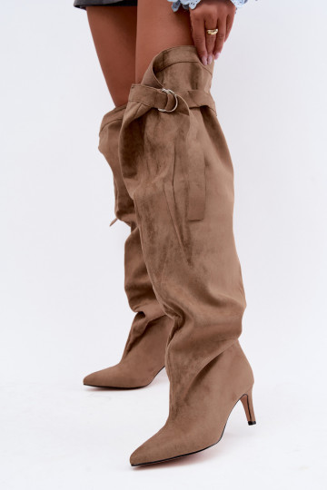 Botas femininas slip-on acima do joelho com salto na cor areia Rosena