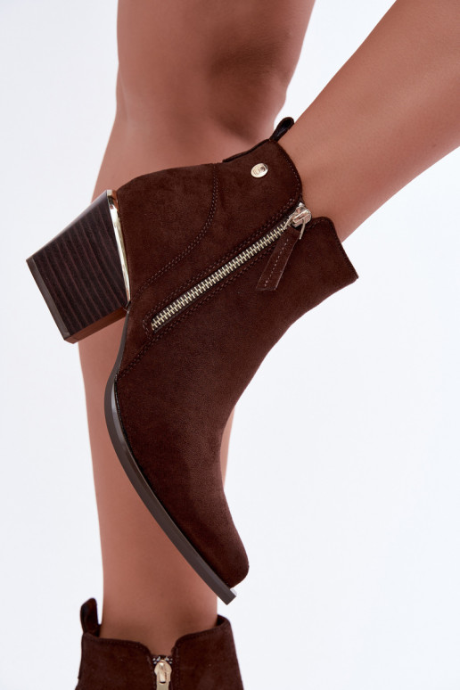 Botins de estilo cowboy com fecho decorativo, chocolate Jarelia
