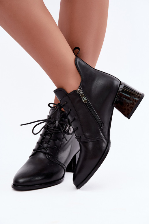 Botins de couro isolados femininos Klocke, pretos Pirelia