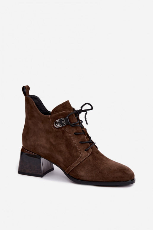 Botins femininos isolados de camurça sintética Klocke, castanho Pirelia
