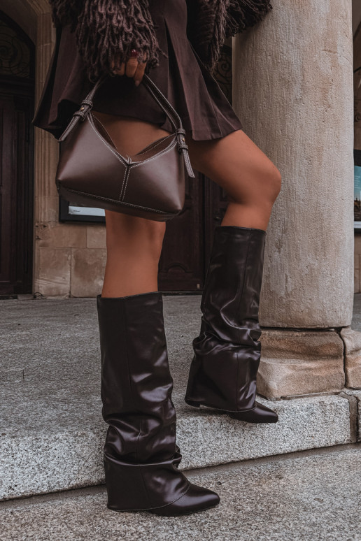 botas altas femininas com saltos em chocolate Elivira