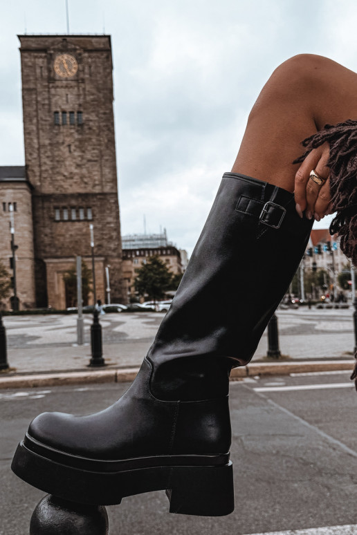 botas altas femininas com plataforma e fivelas na cor preta Fenley