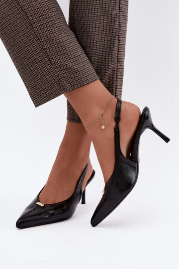 Sapatos de salto altos pretos Inessae com detalhes decorativos 2