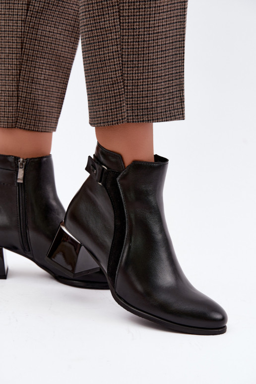Botins femininos em couro sintético com saltos isolados Zazoo 60563 na cor preta