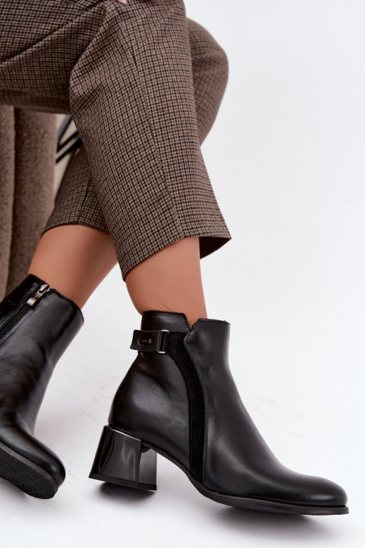 Botins femininos em couro sintético com saltos isolados Zazoo 60563 na cor preta