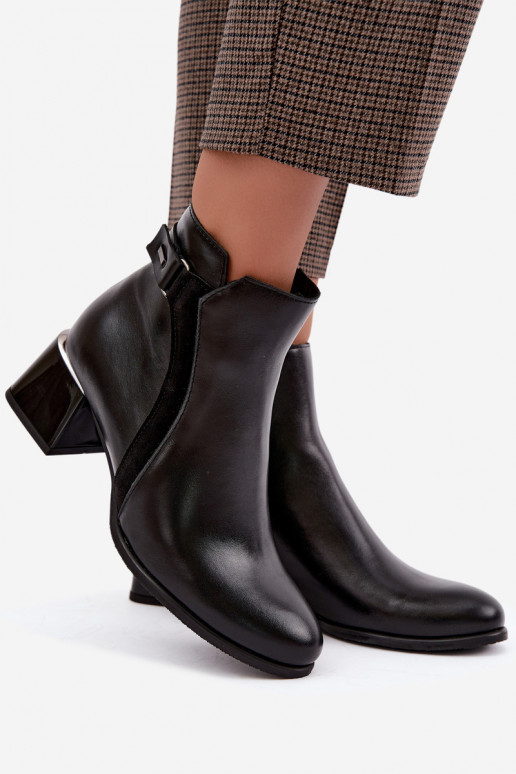 Botins femininos em couro sintético com saltos isolados Zazoo 60563 na cor preta