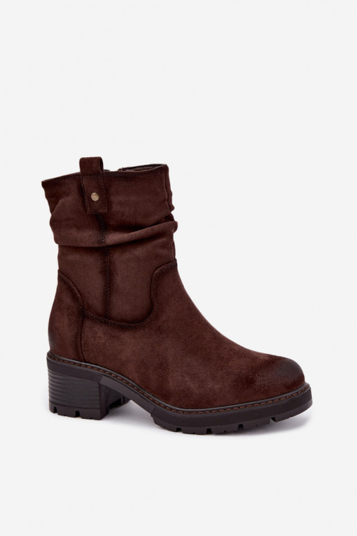 Botins femininos isolados com babados Klocke S.Barski HY62-8100 na cor chocolate