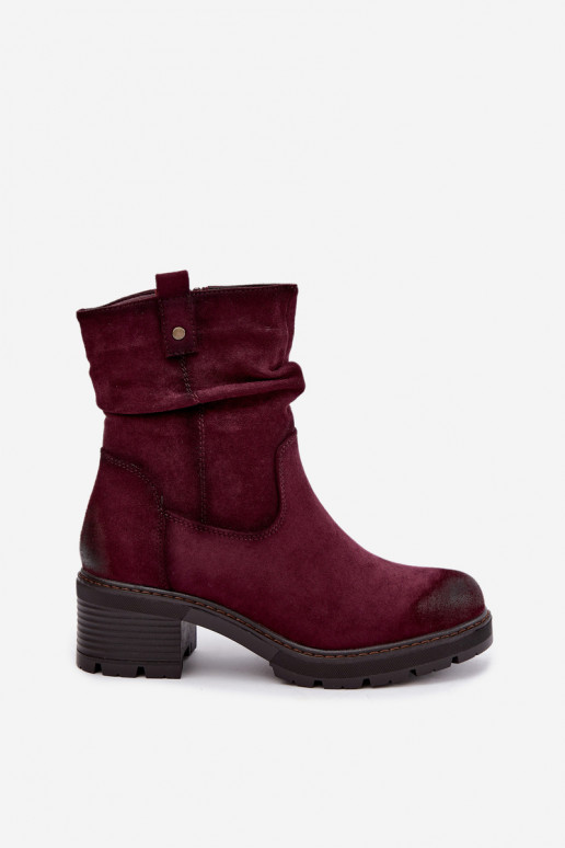 Botins femininos isolados com babados Klocke S.Barski HY62-8100 na cor bordô