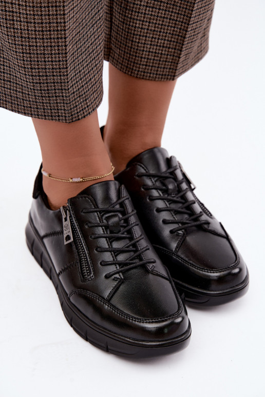 Sapatos de couro sintético Vinceza 13130 na cor preta