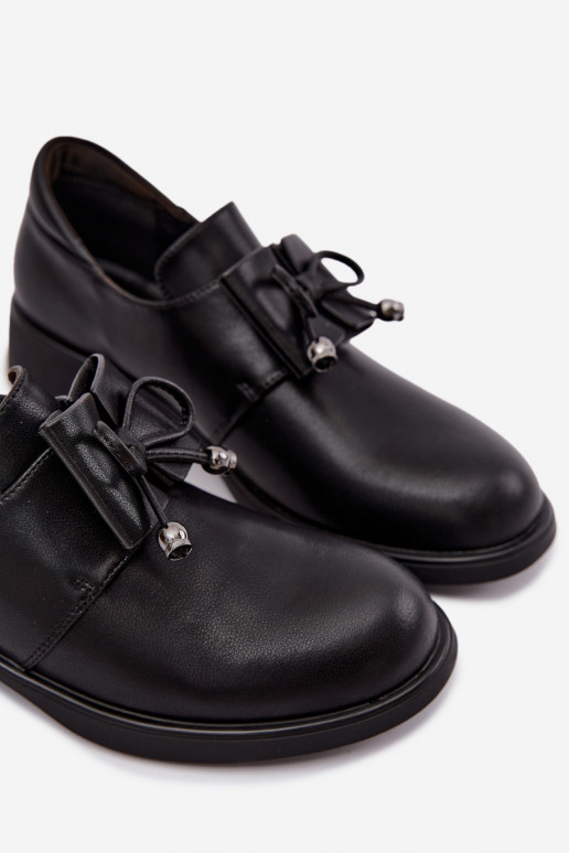 Sapatos de couro sintético com laços T.Sokolski AN J26-190 na cor preta