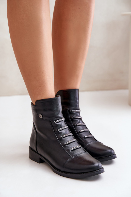 Botins femininos aquecidos com saltos largos na cor preta Labise
