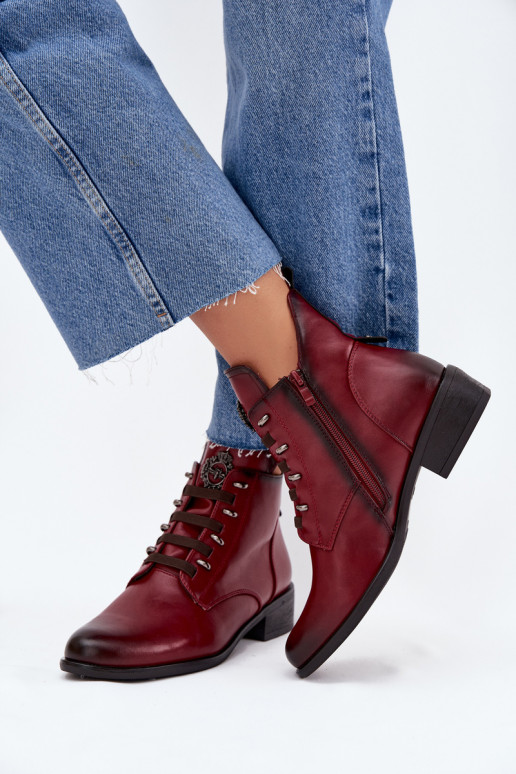 Botins baixos aquecidos com ornamentos na cor bordô Nevalia