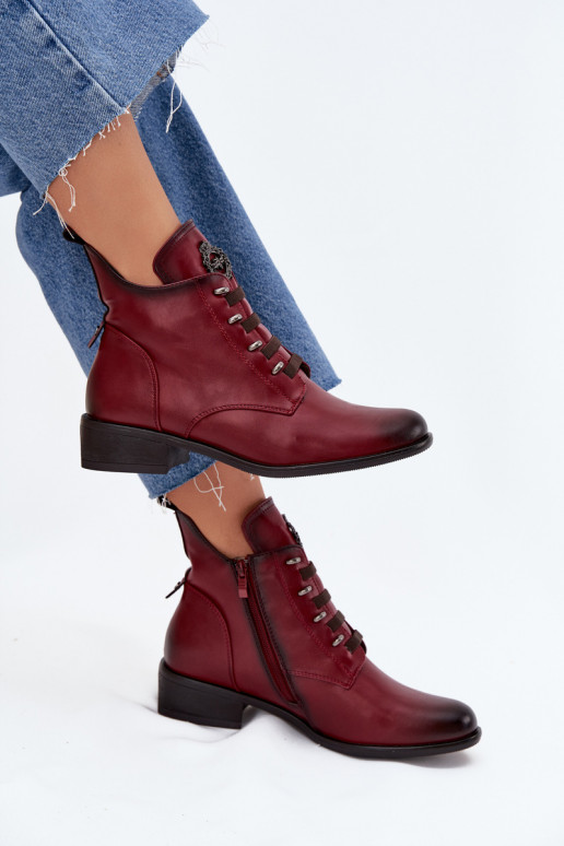 Botins baixos aquecidos com ornamentos na cor bordô Nevalia