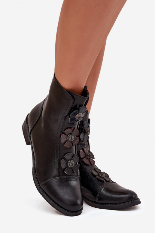 Botins femininos aquecidos com saltos largos e motivos florais na cor preta Pravienne