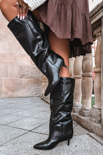 Botins com salto em camurça sintética preta Desya
