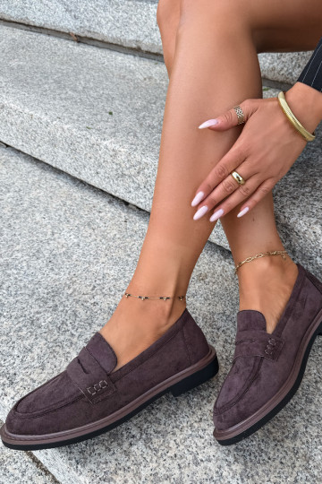 Mocassins femininos em camurça na cor chocolate Vinceza 62335
