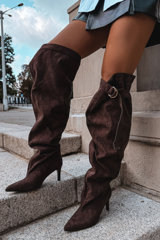 botas altas slip-on femininas com salto na cor chocolate Rosena