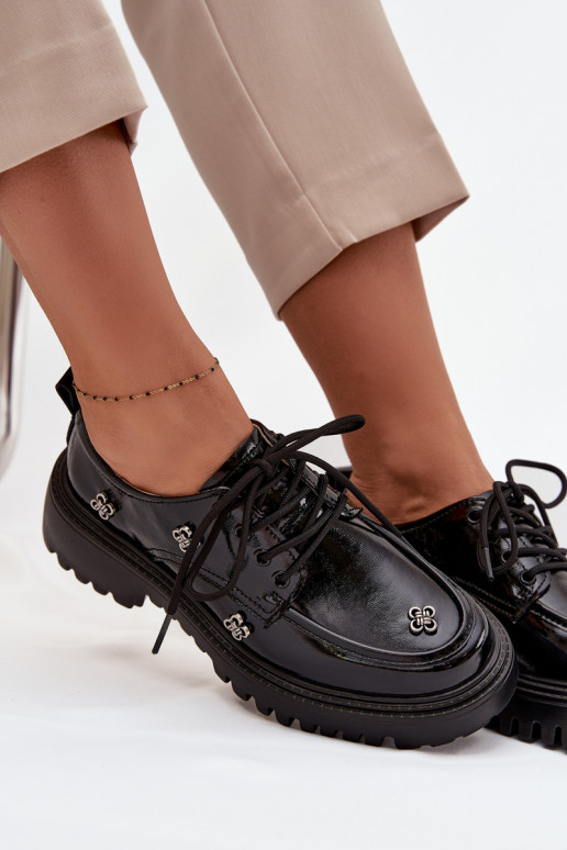 Sapatos femininos em couro envernizado com fivelas na cor preta Artiker 57C0333