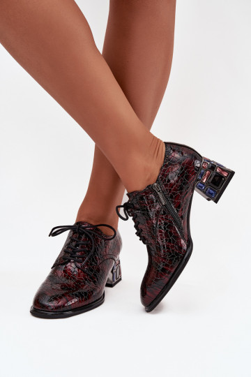 Mocassins femininos em couro envernizado com salto e detalhes brilhantes na cor bordô Artiker 57C0073 2