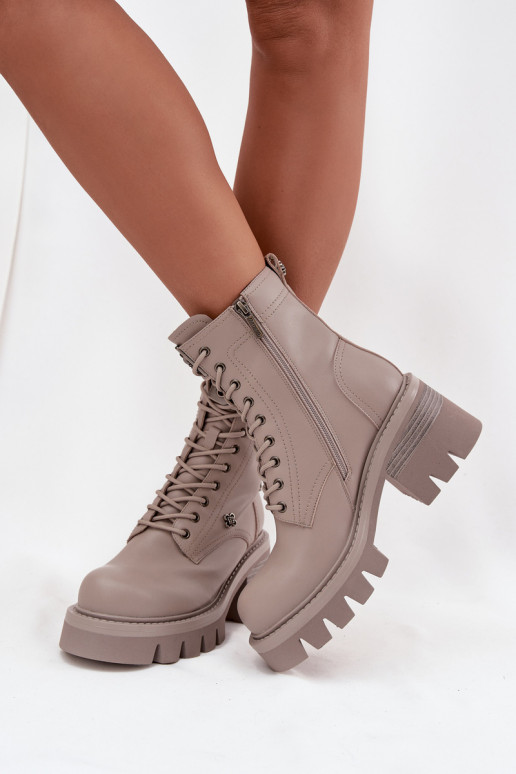 Botins femininos de trabalho em couro com fivelas na cor areia Artiker 57C0181